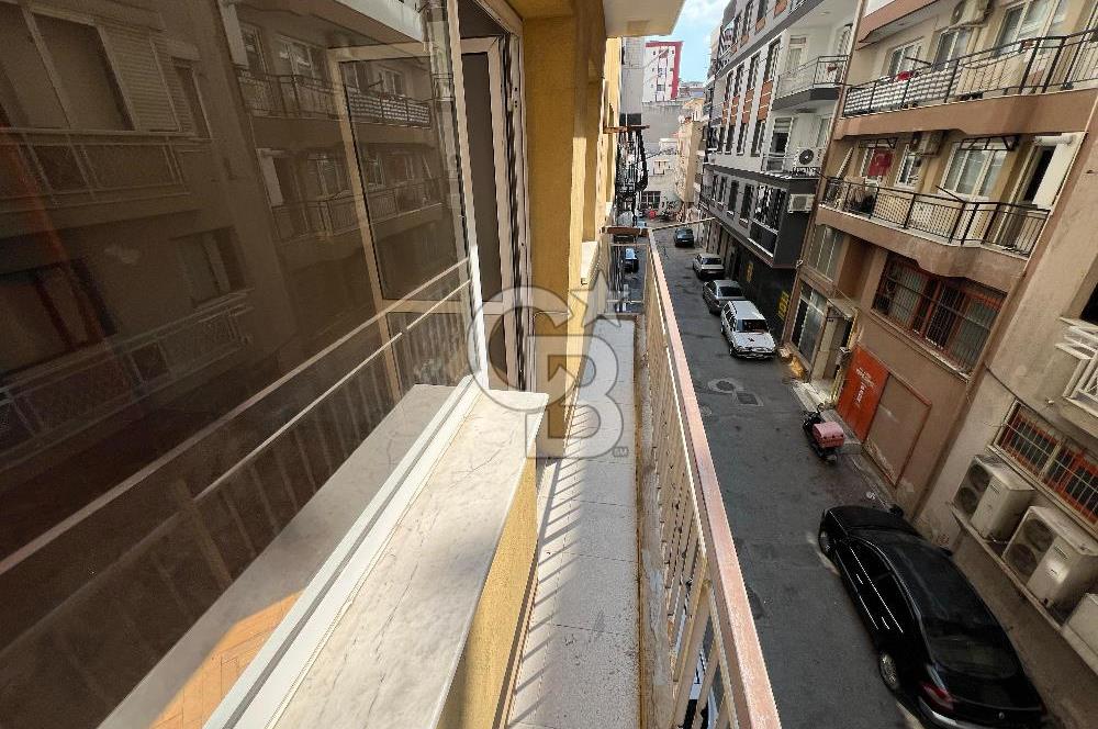 Karşıyaka Anadolu Caddesi Üzeri Satılık 3+1