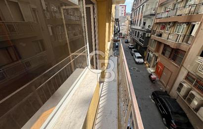 Karşıyaka Anadolu Caddesi Üzeri Satılık 3+1