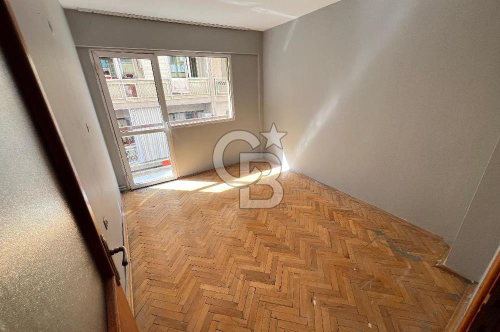 Karşıyaka Anadolu Caddesi Üzeri Satılık 3+1