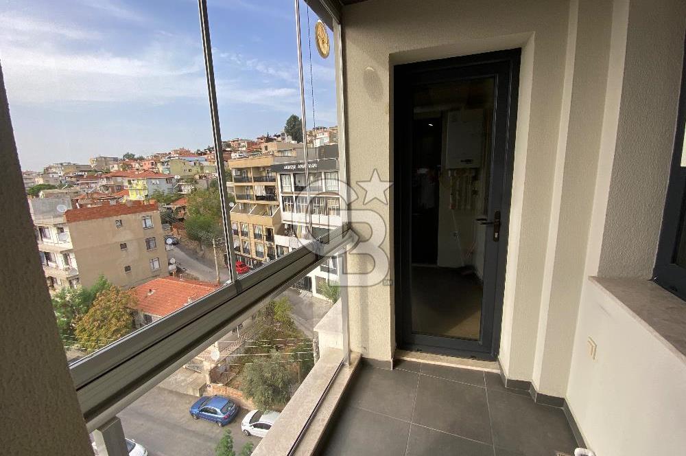Karşıyaka Cumhuriyet Mah’de  Dubleks Kiralık 3+1 Daire