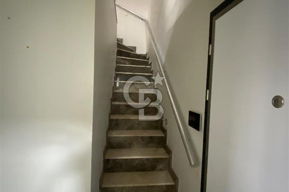 Karşıyaka Cumhuriyet Mah’de  Dubleks Kiralık 3+1 Daire
