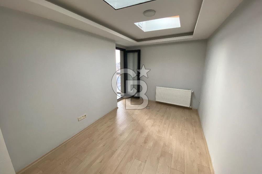 Karşıyaka Cumhuriyet Mah’de Dubleks Satılık 3+1 Daire