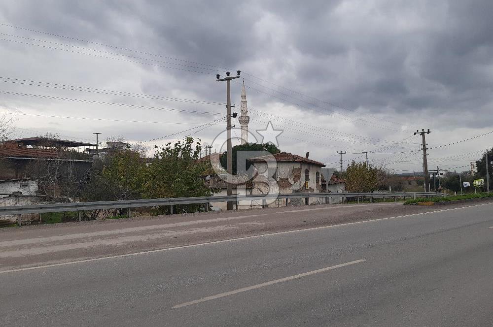 Manisa Akhisar Kayalıoğlu mahallesinde anayol üzeri Satılık Ev