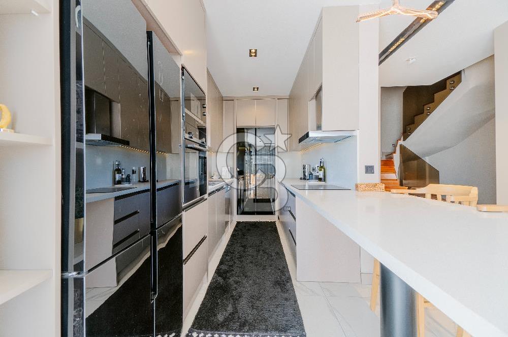 BUTİK SİTE İÇERİSİNDE SATILIK TRİPLEKS VİLLA (ASANSÖRLÜ)