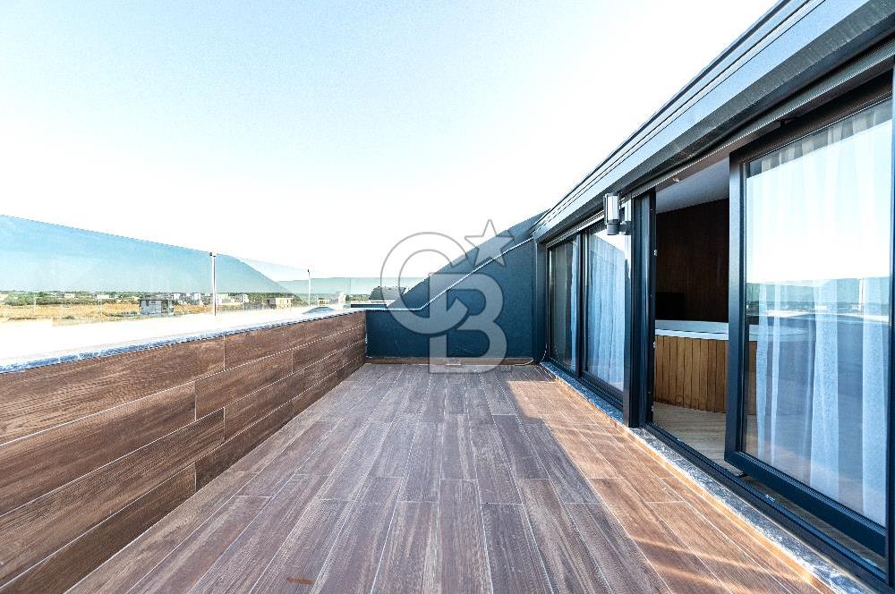 BUTİK SİTE İÇERİSİNDE SATILIK TRİPLEKS VİLLA (ASANSÖRLÜ)