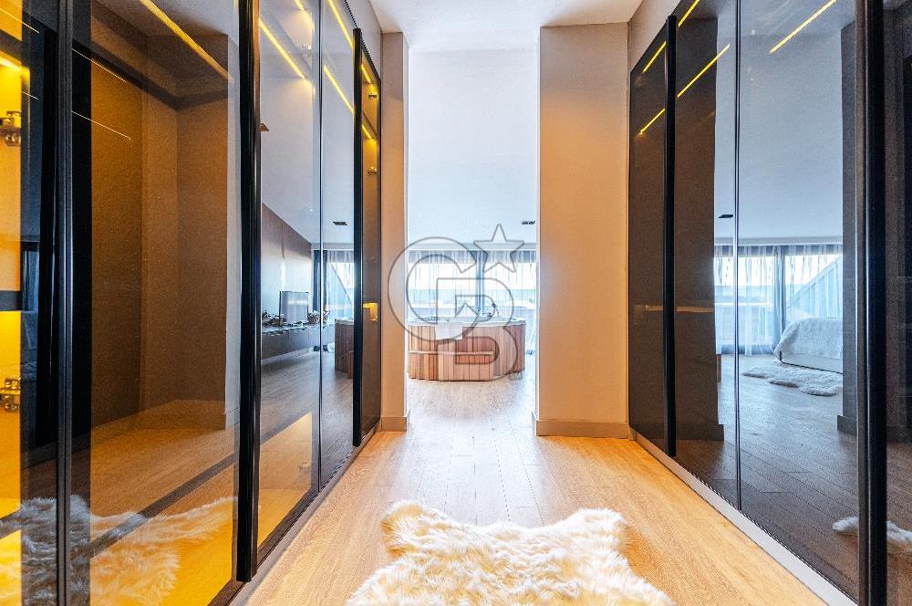 BUTİK SİTE İÇERİSİNDE SATILIK TRİPLEKS VİLLA (ASANSÖRLÜ)