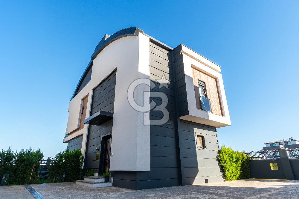 BUTİK SİTE İÇERİSİNDE SATILIK TRİPLEKS VİLLA (ASANSÖRLÜ)