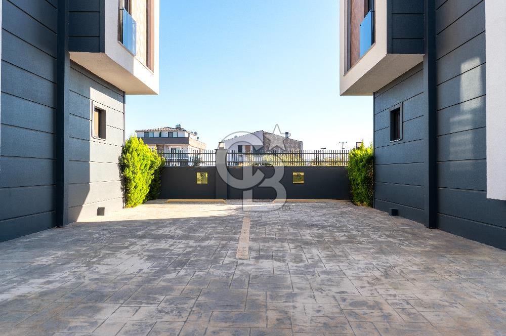 BUTİK SİTE İÇERİSİNDE SATILIK TRİPLEKS VİLLA (ASANSÖRLÜ)