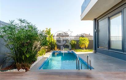 BUTİK SİTE İÇERİSİNDE SATILIK TRİPLEKS VİLLA (ASANSÖRLÜ)