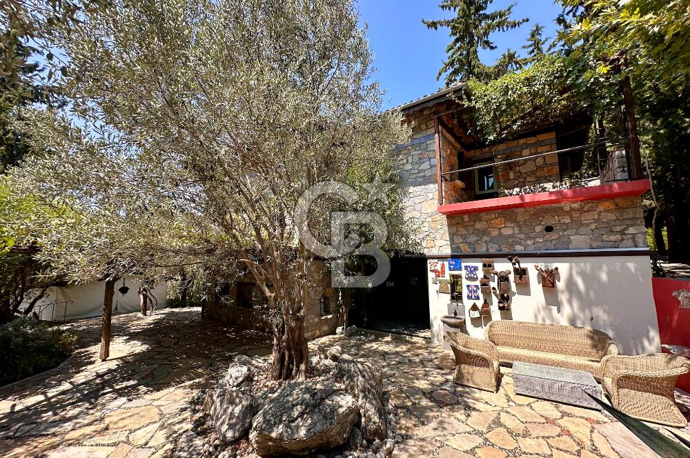 GÖCEK GÖKÇEOVACIK BÖLGESİNDE GENİŞ ARAZİDE SATILIK 3 EV