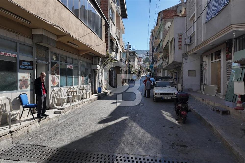 Bornova da Satılık Bina