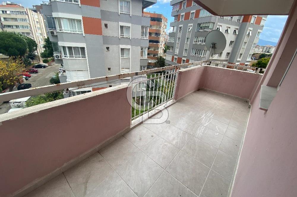 BAYRAKLI MANAVKUYU'da SATILIK ARA KAT 3+1 DAİRE
