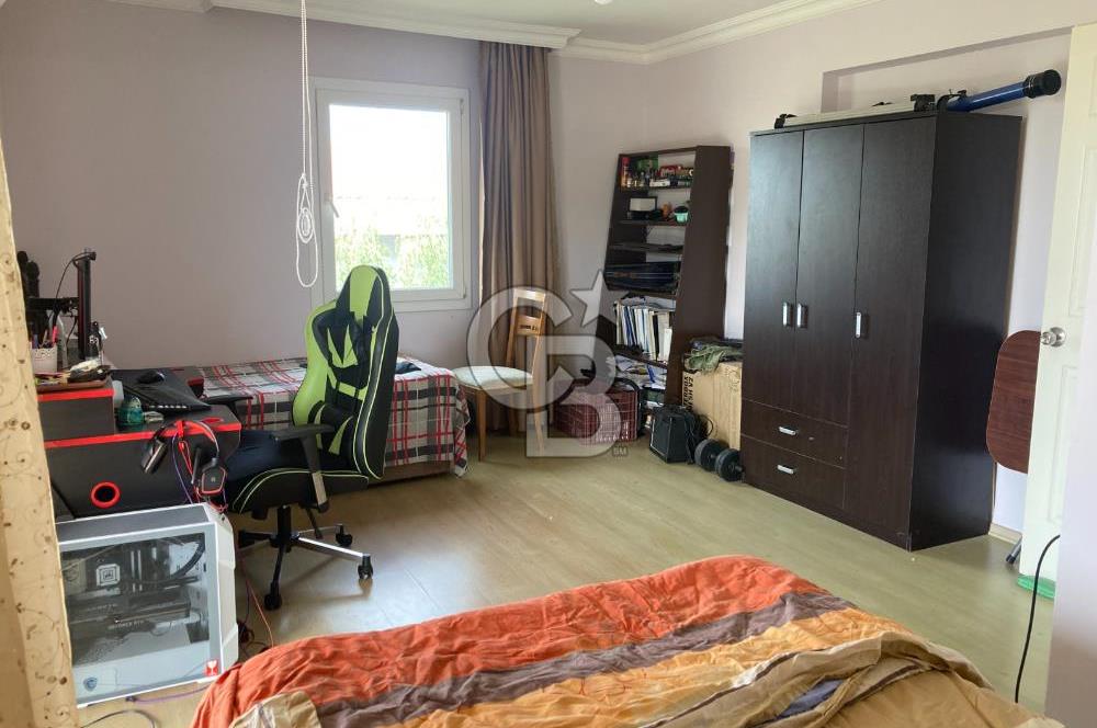 C.B ARMONİDEN ULAMIŞ ' TA 1000 M2 ARSA İÇİNDE HAVUZLU VİLLA.