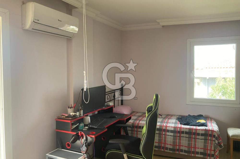 C.B ARMONİDEN ULAMIŞ ' TA 1000 M2 ARSA İÇİNDE HAVUZLU VİLLA.