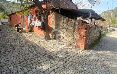 Bergama merkez selçuk mah. kozak yolunda kose parsel ev