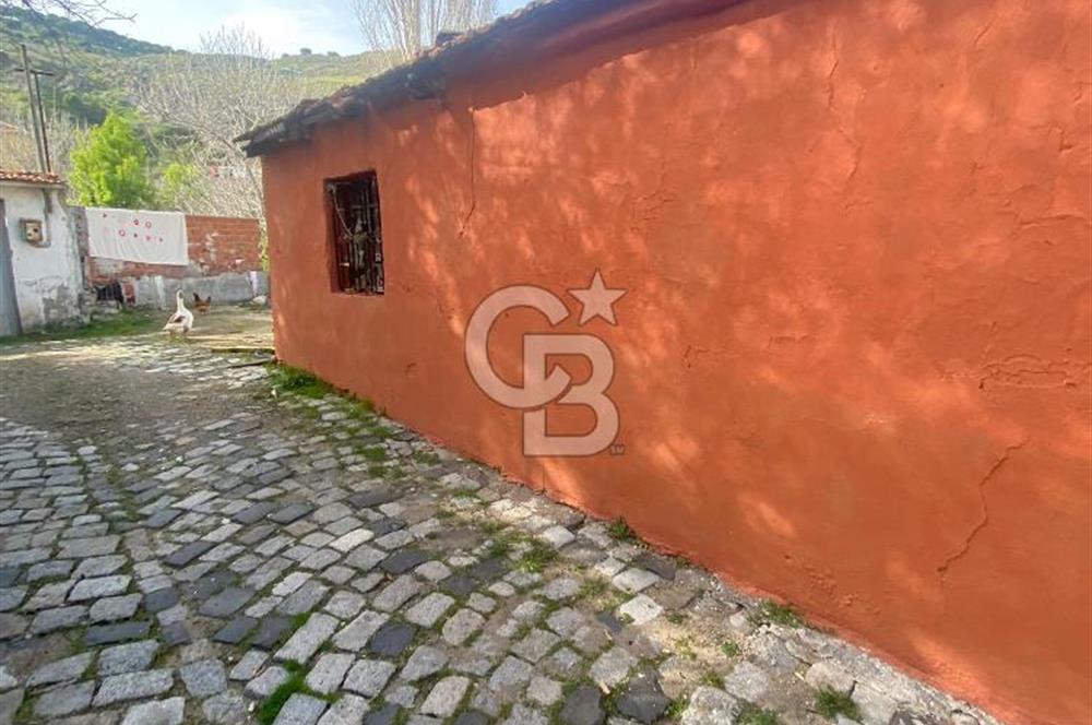 Bergama merkez selçuk mah. kozak yolunda kose parsel ev