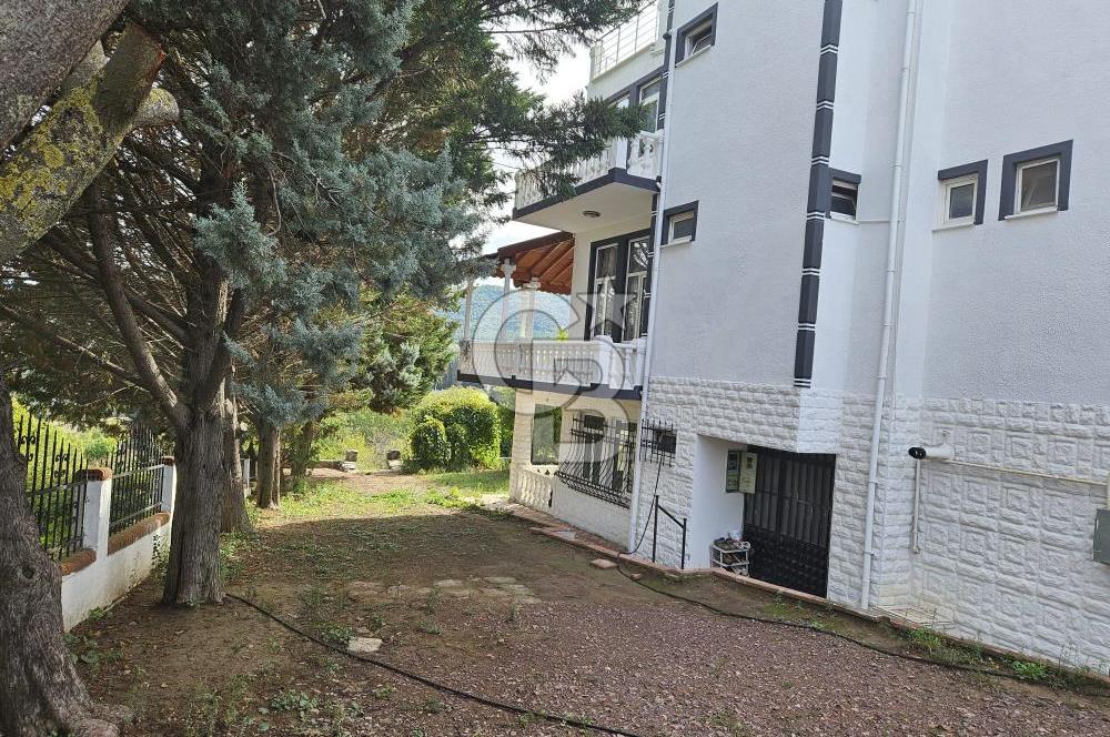 KAYTAZDEREDE 742 M2 ARSA İÇERİSİNDE SATILIK BAKIMLI TRİPLEKS VİLLA! 