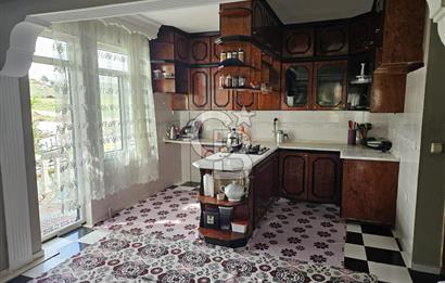 KAYTAZDEREDE 742 M2 ARSA İÇERİSİNDE SATILIK BAKIMLI TRİPLEKS VİLLA! 