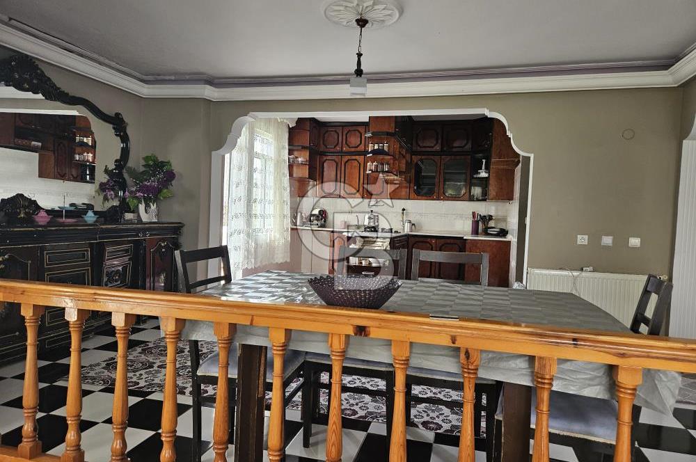 KAYTAZDEREDE 742 M2 ARSA İÇERİSİNDE SATILIK BAKIMLI TRİPLEKS VİLLA! 