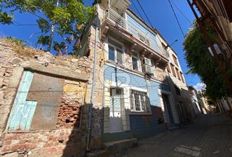 Ayvalık Merkezde 4+1 Teraslı ve Deniz Manzaralı Rum Evi