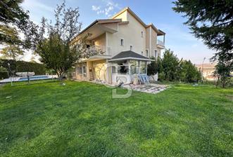COLDWELL BANKER SAFİR'dn CANKOÇ SİTESİnde SATILIK TRİPLEKS VİLLA