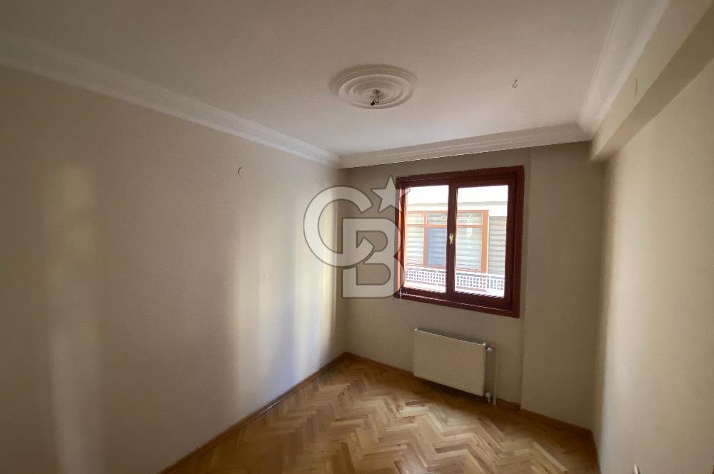 Çankaya İşçi Blokları'nda Merkezi Konumda 3+1 Kiralık Daire - 3 Cepheli, Geniş Balkonlu