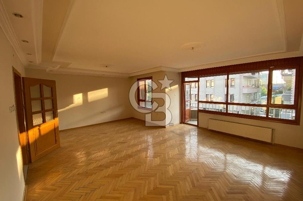 Çankaya İşçi Blokları'nda Merkezi Konumda 3+1 Kiralık Daire - 3 Cepheli, Geniş Balkonlu