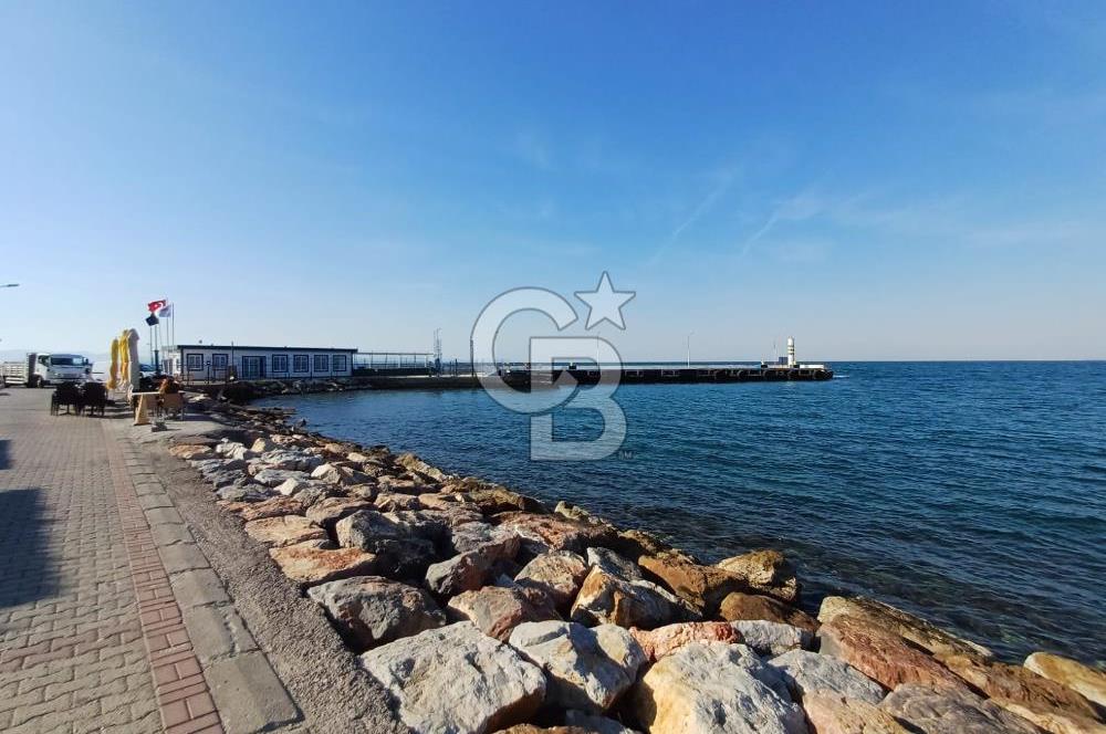 GÜZELBAHÇE SAHİLİNDE, DENİZ MANZARASINI GÖREN 140m² 3+1 DAİRE