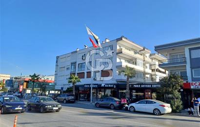 GÜZELBAHÇE SAHİLİNDE, DENİZ MANZARASINI GÖREN 140m² 3+1 DAİRE
