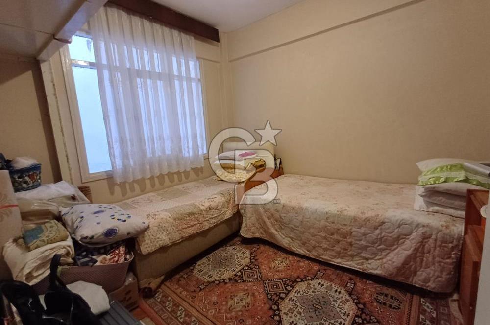 GÜZELBAHÇE SAHİLİNDE, DENİZ MANZARASINI GÖREN 140m² 3+1 DAİRE