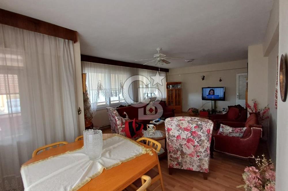 GÜZELBAHÇE SAHİLİNDE, DENİZ MANZARASINI GÖREN 140m² 3+1 DAİRE