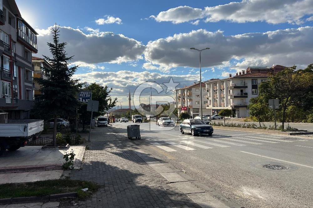 Bostancık Caddesi Üzerinde 300m2 Satılık Dükkan