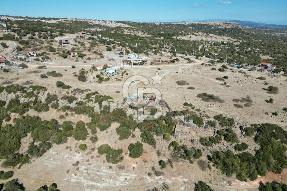 AYVACIK BALABANLI'DA MİDİLLİ MANZARALI SATILIK EV , DAM VE BAHÇE