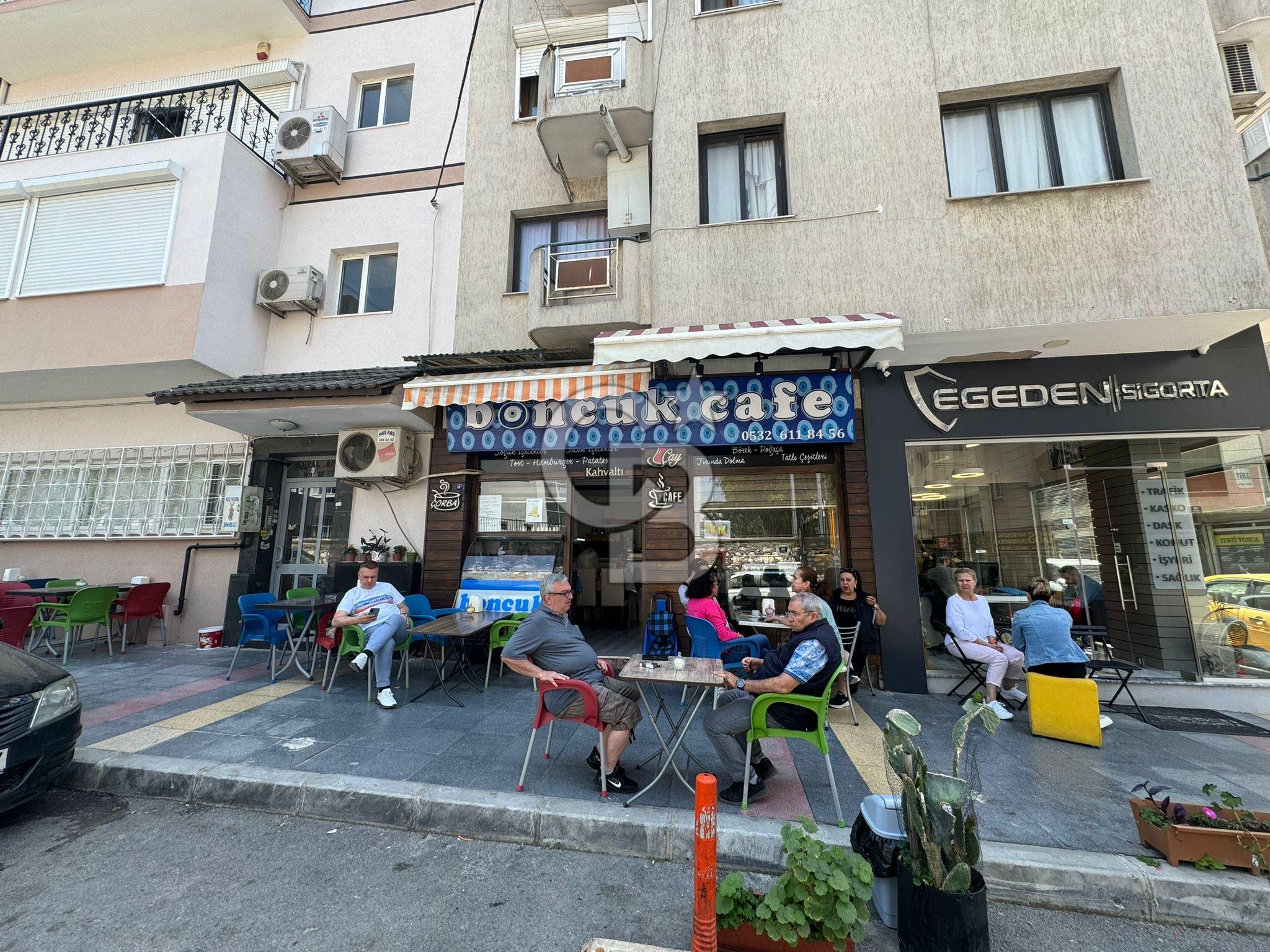 Murat Reis Mahallesinde Satılık Dükkan 