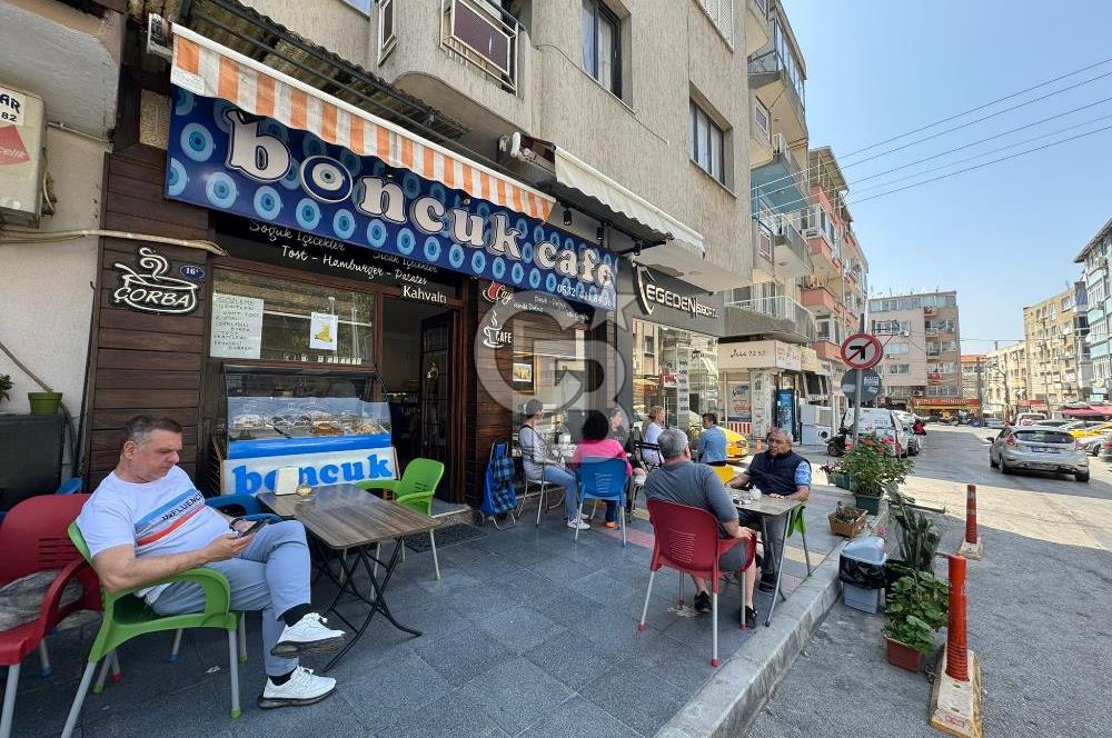 Murat Reis Mahallesinde Satılık Dükkan 