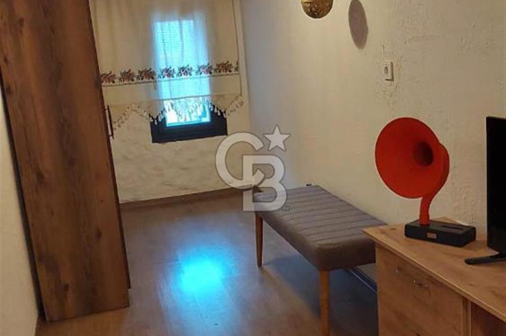 URLA SANAT SOKAĞINA YÜRÜME MESAFESİNDE ŞÖMİNE JAKUZİLİ MÜSTAKİL TAŞ EV SATILIK