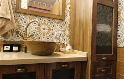 URLA SANAT SOKAĞINA YÜRÜME MESAFESİNDE ŞÖMİNE JAKUZİLİ MÜSTAKİL TAŞ EV SATILIK