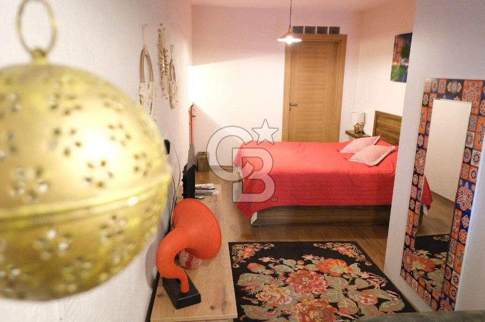 URLA SANAT SOKAĞINA YÜRÜME MESAFESİNDE ŞÖMİNE JAKUZİLİ MÜSTAKİL TAŞ EV SATILIK