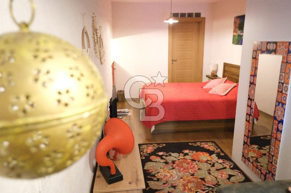 URLA SANAT SOKAĞINA YÜRÜME MESAFESİNDE ŞÖMİNE JAKUZİLİ MÜSTAKİL TAŞ EV SATILIK