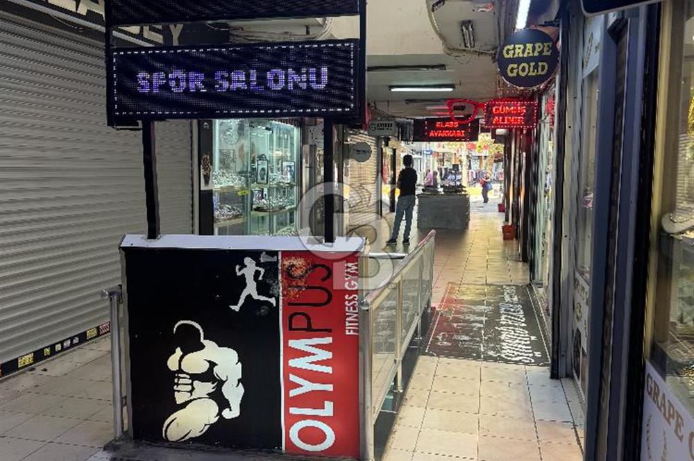 MALTEPE GEÇİT PASAJINDA GİRİŞ KATI 19M2 SATILIK MAĞAZA / DÜKKAN