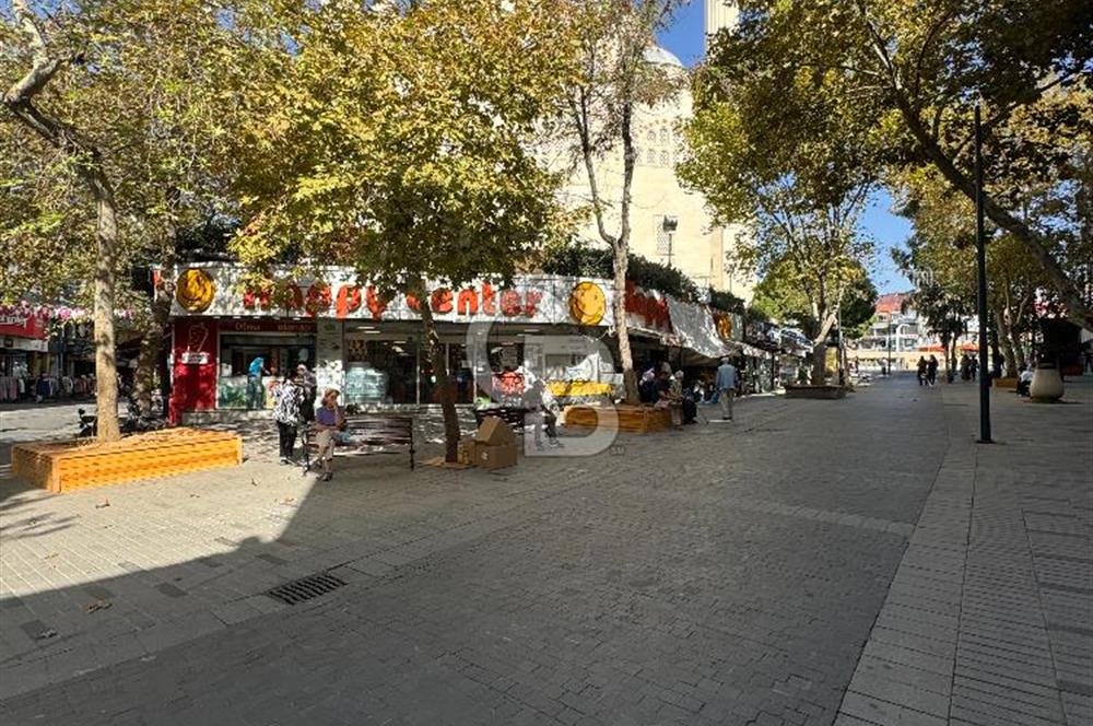 MALTEPE GEÇİT PASAJINDA GİRİŞ KATI 19M2 SATILIK MAĞAZA / DÜKKAN