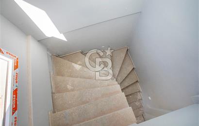 Foça Bağarası Kazım Dirik Mahallesinde Satılık 1+1 Dubleks Daire