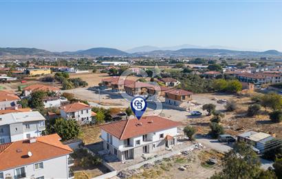 Foça Bağarası Kazım Dirik Mahallesinde Satılık 1+1 Dubleks Daire