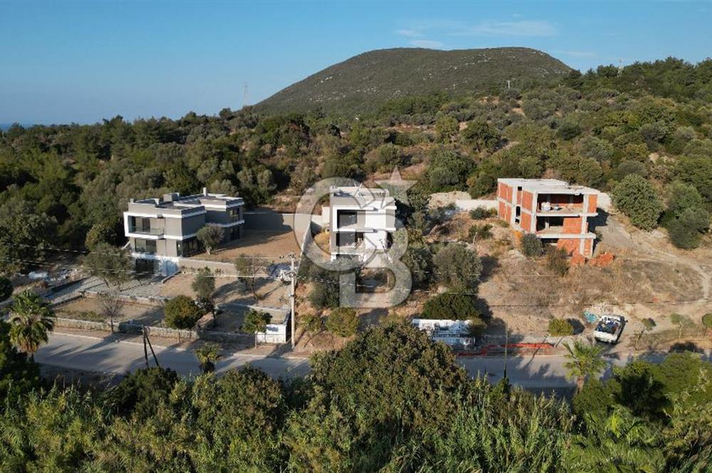 Urla 'ya 5 Km. Mesafede 6+2 Na Tamam Müstakil Villa