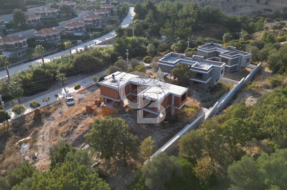 Urlaya 5 Kilometre Mesafede 6+2 Na Tamam Müstakil Villa