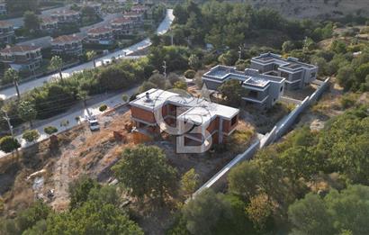 Urlaya 5 Kilometre Mesafede 6+2 Na Tamam Müstakil Villa