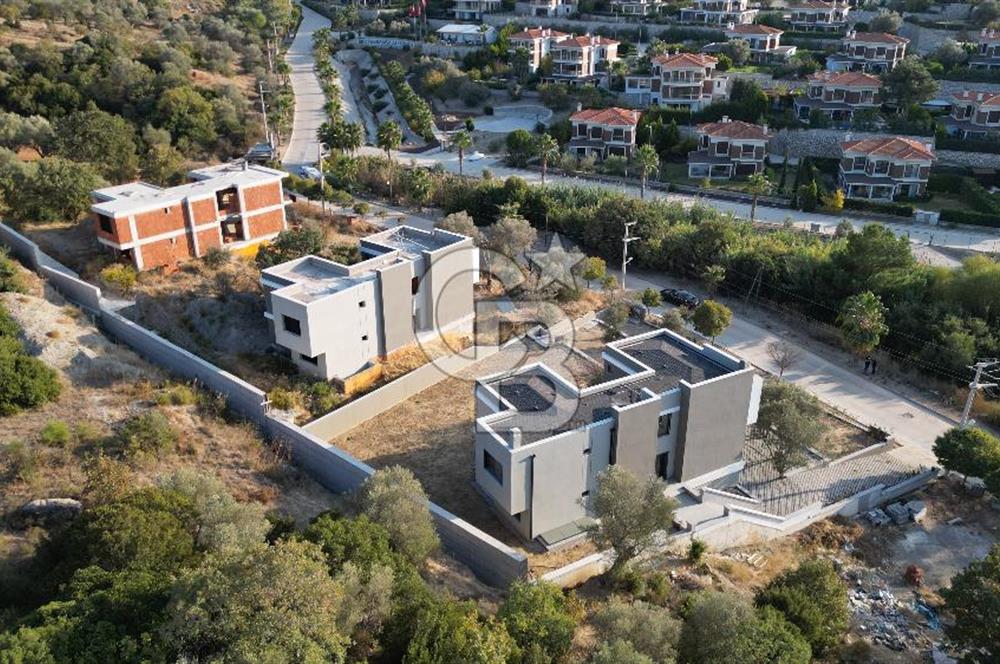 Urla 'ya 5 Km. Mesafede 6+2 Na Tamam Müstakil Villa