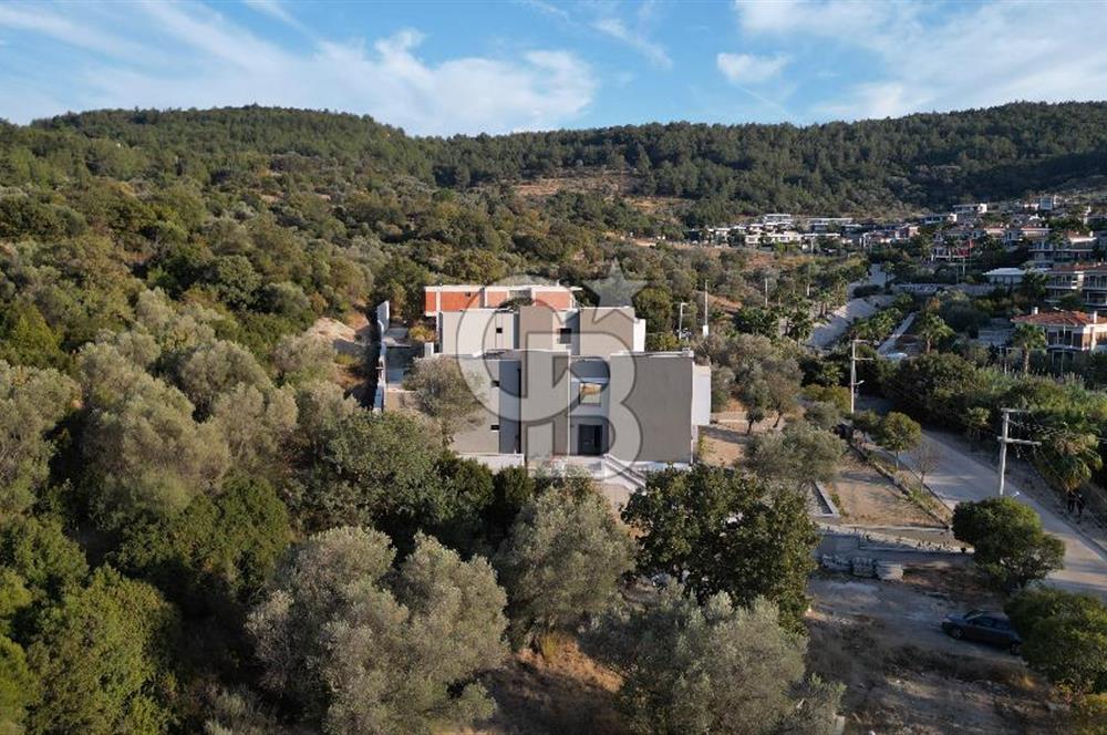 Urla 'ya 5 Km. Mesafede 6+2 Na Tamam Müstakil Villa