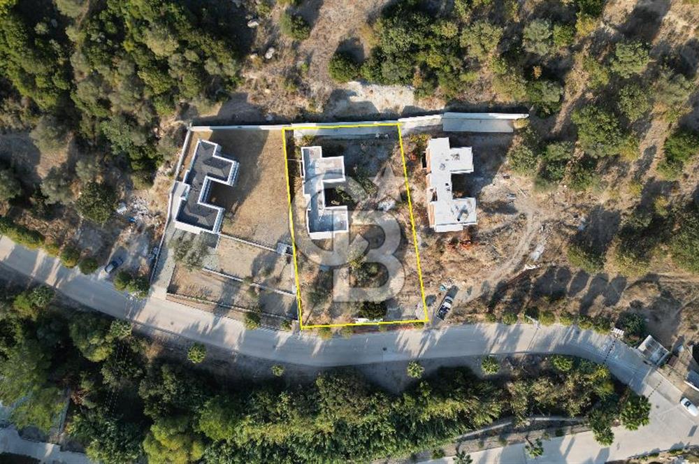 Urla 'ya 5 Km. Mesafede 6+2 Na Tamam Müstakil Villa