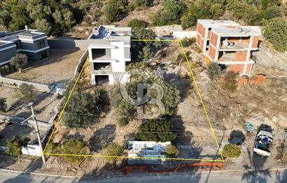 Urla 'ya 5 Km. Mesafede 6+2 Na Tamam Müstakil Villa